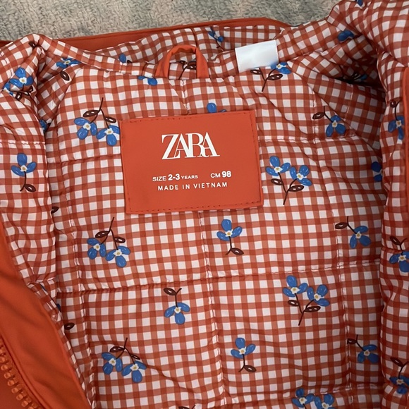 Zara raincoat - Picture 3 of 3